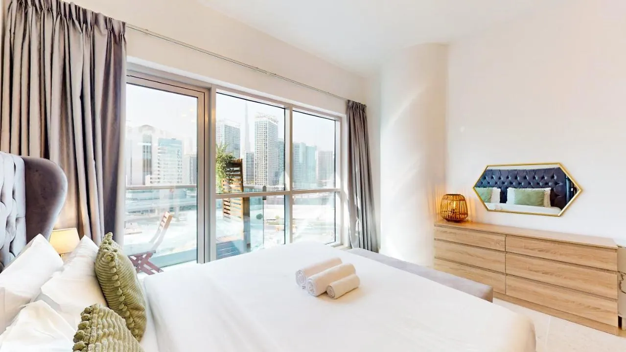 Saffeer Tower 2 - Studio With Burj Khalifa View Dubai Apartment